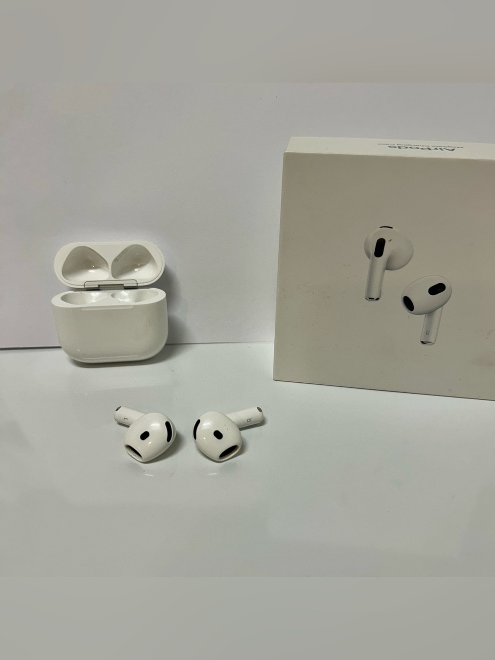 New with Box AirPods 4 with Active Noise Cancellation (ANC) - Under Warrenty